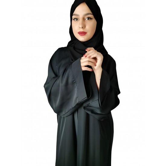 إشراقة رشيقة: عباية خفيفة بأكمام مغربية من القماش الكوري مع حجاب أسود سادة (مقاس 54