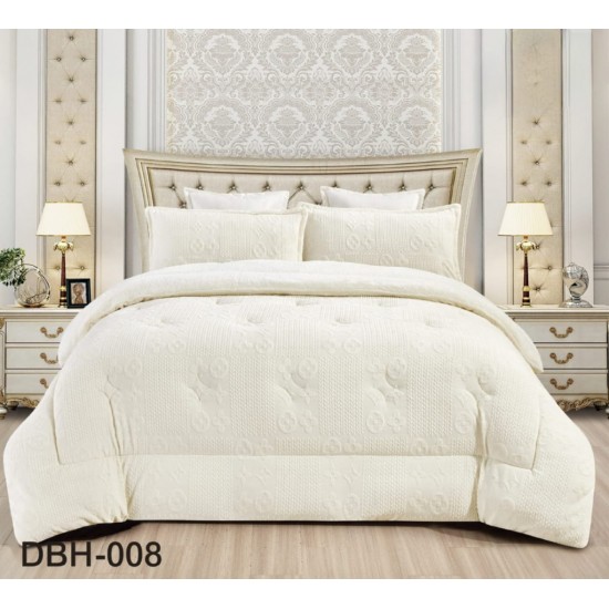 A winter comforter set made of warm fur and comfortable and soft double velvet a set of 6 pieces a velvet comforter on fur a velvet sheet 2 sleeping pillow covers 2 pillowcases 2 decorative pillow covers white color