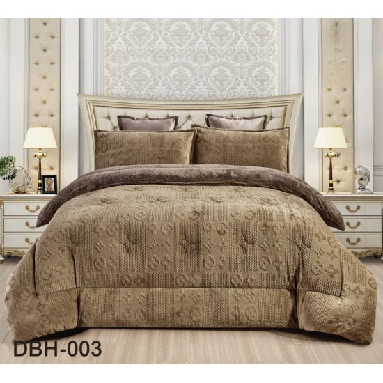 A winter comforter set made of warm fur and comfortable and soft double velvet a set of 6 pieces a velvet comforter on fur a velvet sheet 2 sleeping pillow covers 2 pillowcases 2 decorative pillow covers brown color